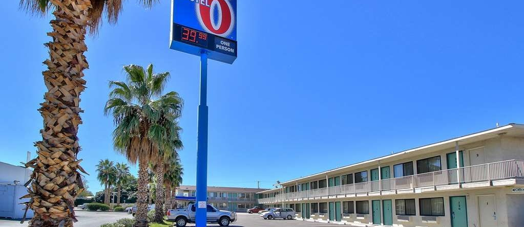 Super 8 Nogales, 诺加利斯 — 照片 1
