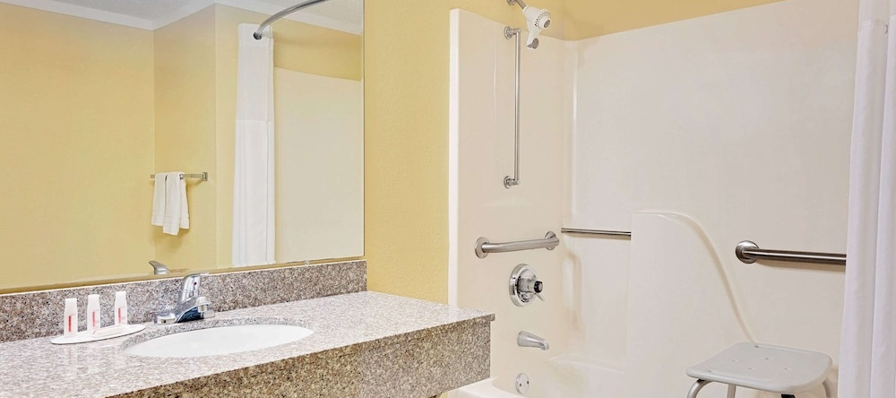 Ramada Cartersville, Cartersville — photo 1