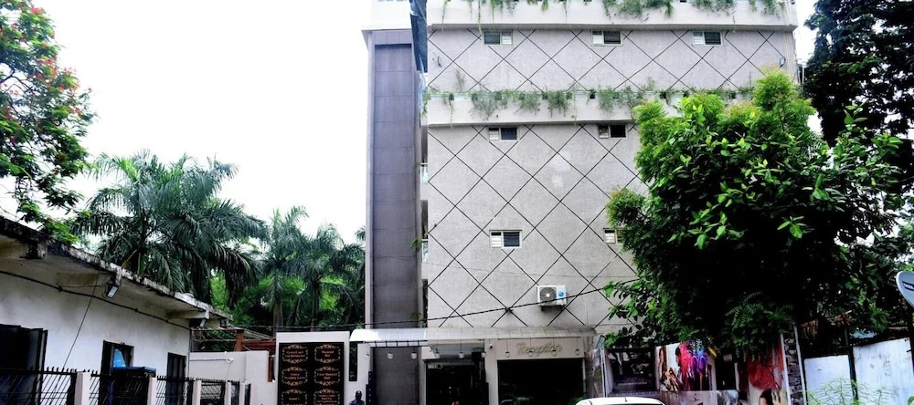 Hotel Vatika Palace Narmadapuram, 霍桑加巴德 — 照片 1