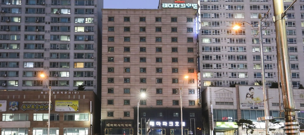Bucheon Theme Park Tourist Hotel, Bucheon — photo 1