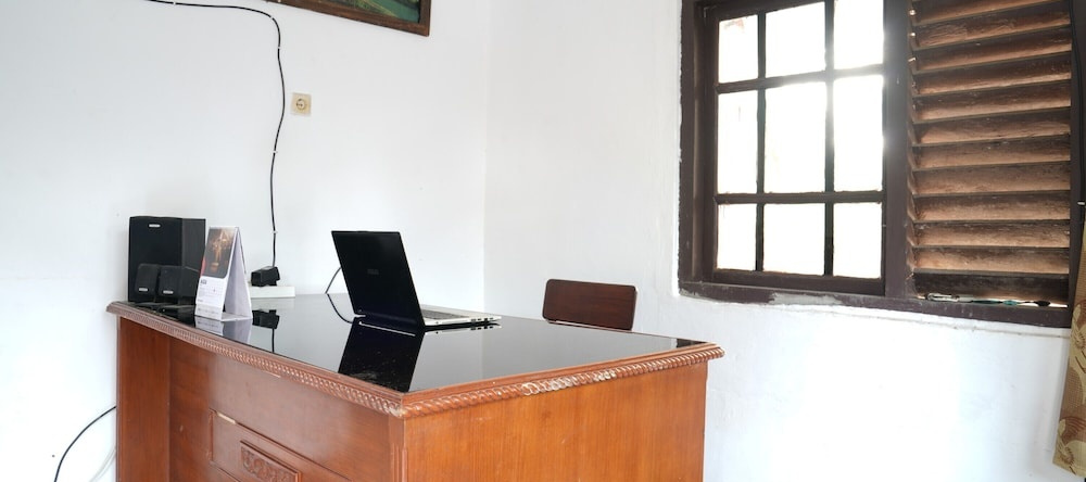 Hotel O Home Stay Syariah Habibie, 佩拉布汉拉图 — 照片 1