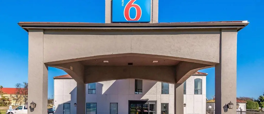 Motel 6 Ennis, Tx, Эннис — фото 1