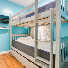 8 Mi To Metlife Stadium: Pet-Friendly Home W/ Yard, Тинек — фото 2