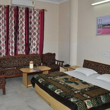 Hotel Kirti Plaza, 奇陶加尔 — 照片 3