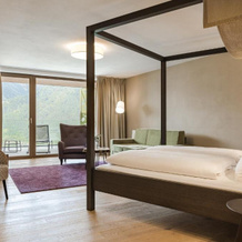 Oliven- & Genusshotel Hirzer, Scena — photo 2