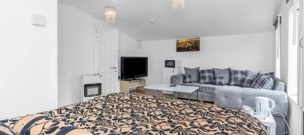 Edinburgh Royal Infirmary Hospital Airport Free Moet And Parking Daily Breakfast, Эдинбург — фото 1