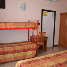 Hotel Lorenzo, 切莱利古雷 — 照片 3