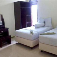 Green sky bungallow, 巴图卡拉斯 — 照片 2
