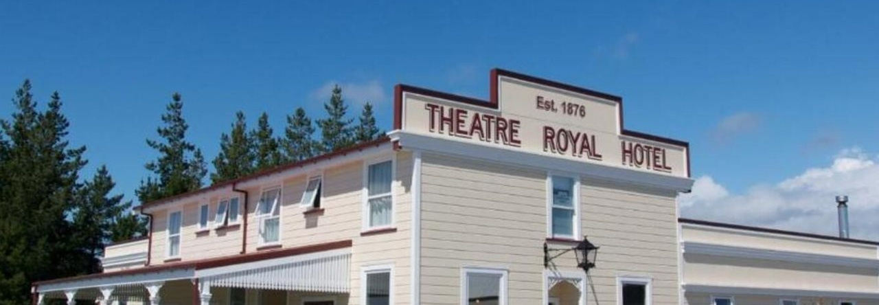 Theatre Royal Hotel Kumara, Моана — фото 1