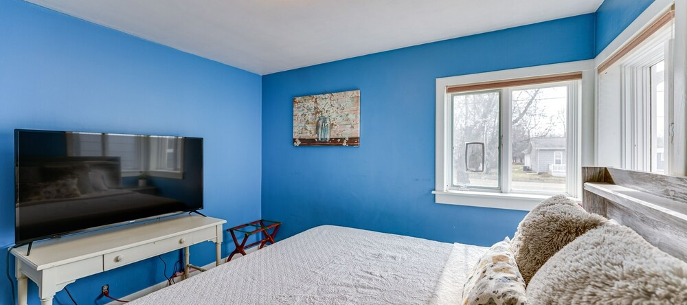Quiet Manistee Home W/ Patio < 1 Mi To Beaches!, Манисти — фото 1