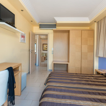 Ai Yannis Suites and Apartments Hotel, 卡尔达米拉 — 照片 5