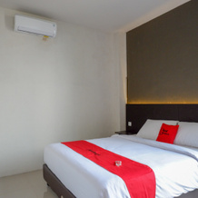 Reddoorz Plus Near Solo Baru, Сукохарджо — фото 5