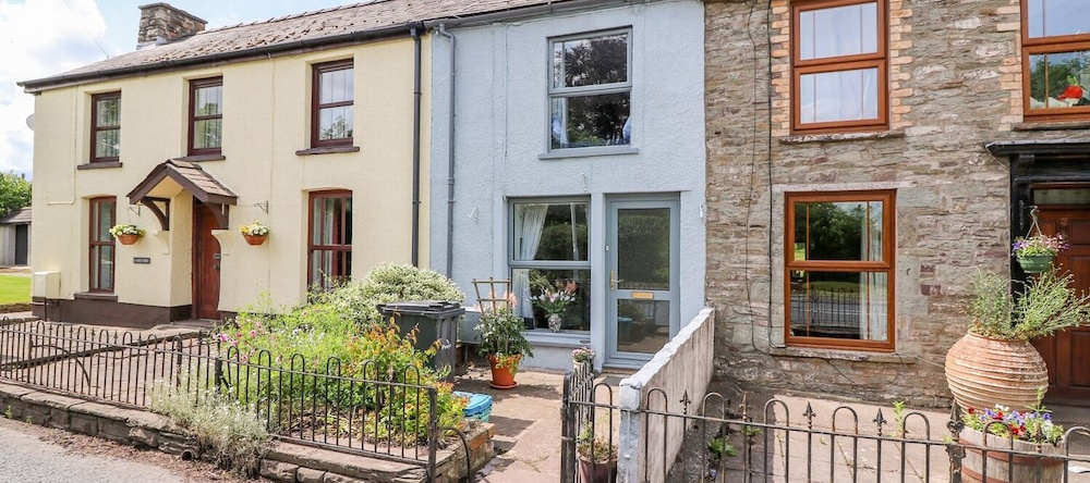 Castle Green, Talgarth — photo 1