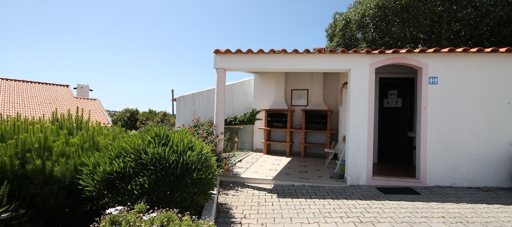 37 Grannys House, Carvoeira — photo 1