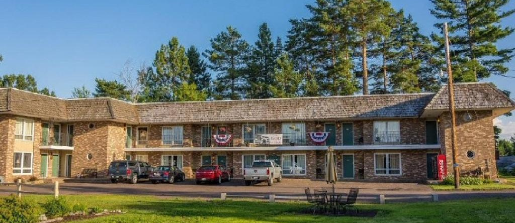 Budget Host Cloverland Motel, Айронвуд — фото 1