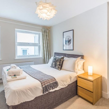 Luxurious Modern One Bedroom Apartment, Redhill — photo 4