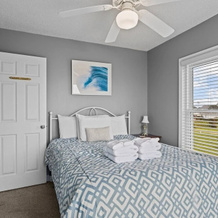 Coastal Tide 3 Bedroom Home by RedAwning, Harkers Island — photo 4