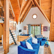 Riverfront A-frame Cabin in Troy w/ Pool & Dock!, 沃特福德 — 照片 5