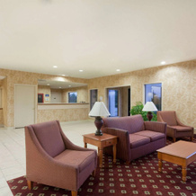 Days Inn & Suites by Wyndham Wynne, 温 — 照片 2
