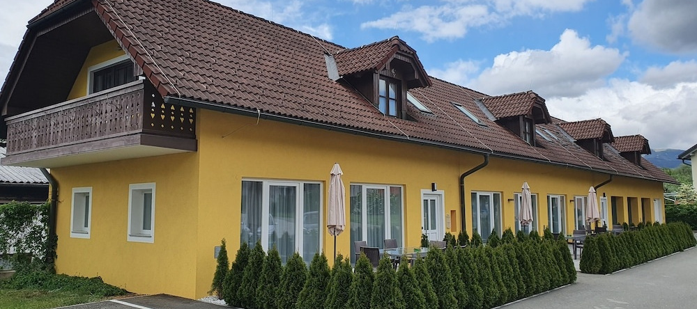 Km Hotel, Книттельфельд — фото 1