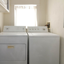 Fully Furnished 4-bedroom Located on a Quiet Block, 罗阿诺克 — 照片 2