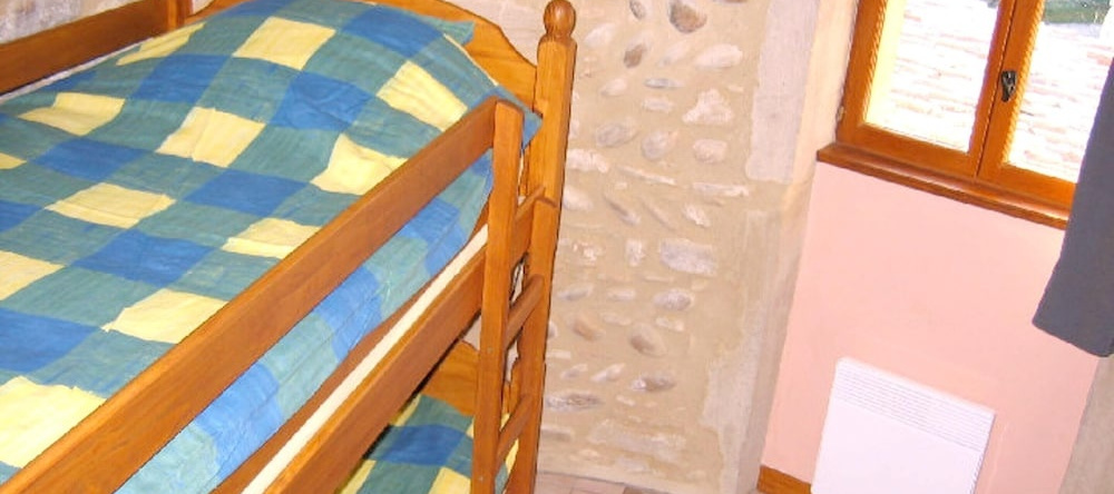 House With 2 Bedrooms in Anneyron, With Enclosed Garden and Wifi, Anneyron — photo 1