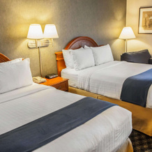 Quality Inn and Suites St Charles - West Chicago, Churchville — photo 3