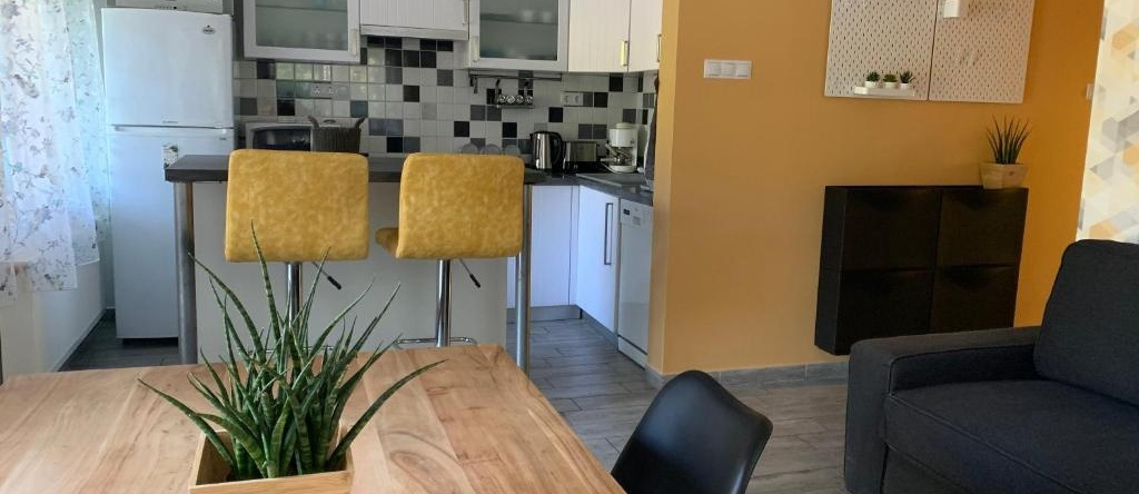 Csuka48 Apartman, Сарваш — фото 1