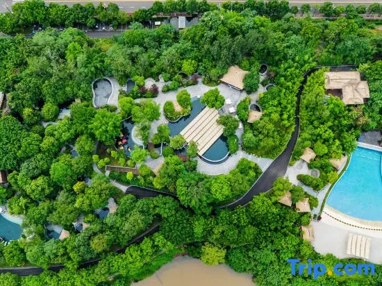 Tianzhan Hot Spring Resort, Лучжоу — фото 1