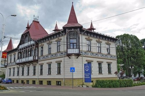 Hotel Carol - Vatra Dornei, Ватра-Дорней — фото 1