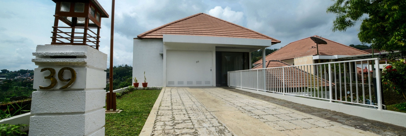 Villa Kencana Syariah, 6 Bed Kingsize, View Gunung, Сименьян — фото 1
