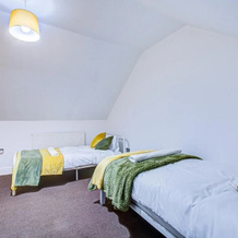 3 Bedroom Flat Central Gillingham Town, Гиллингхэм — фото 3