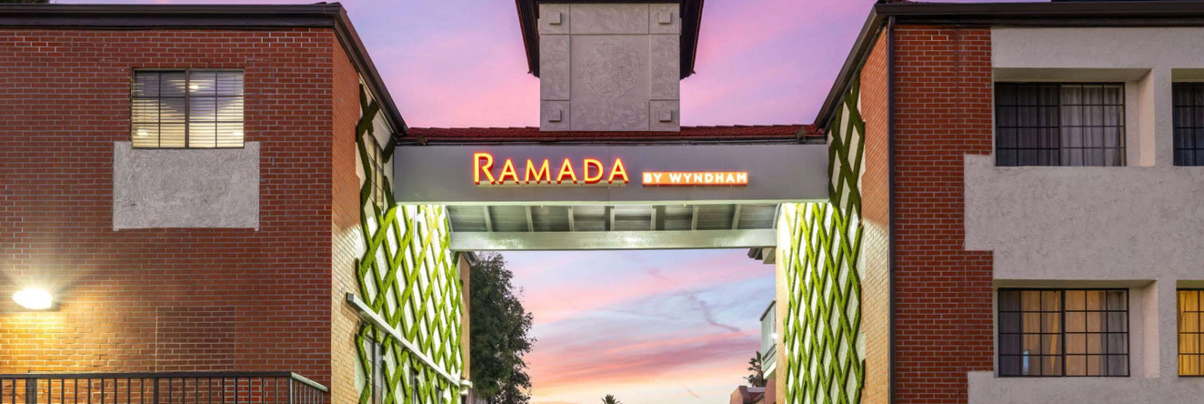 Ramada by Wyndham San Diego Poway Miramar, 波韦 — 照片 1