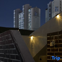 Banwoldang Stn 3min, Table for 6, Hotel bedding, 8pm Check-in, Luggage Storage, Rooftop #Dongseongro, Daegu — photo 3