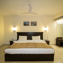 Grand Sarovar Portico, 拉图尔 — 照片 5