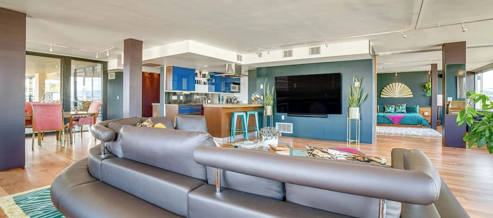Luxe Dtwn Reno Penthouse ~ 3 Mi to Casinos!, 里诺 — 照片 1