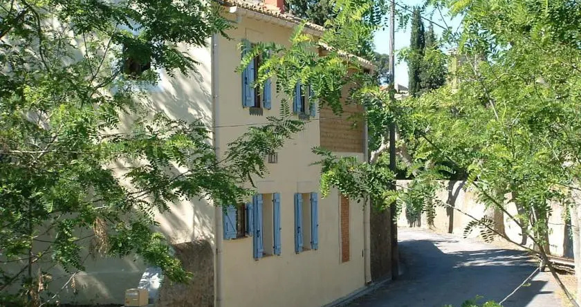 Les Glycines, Ла-Редорт — фото 1