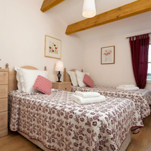Spacious villa with private swimming pool near a golf course, 维河畔艾吉永 — 照片 3