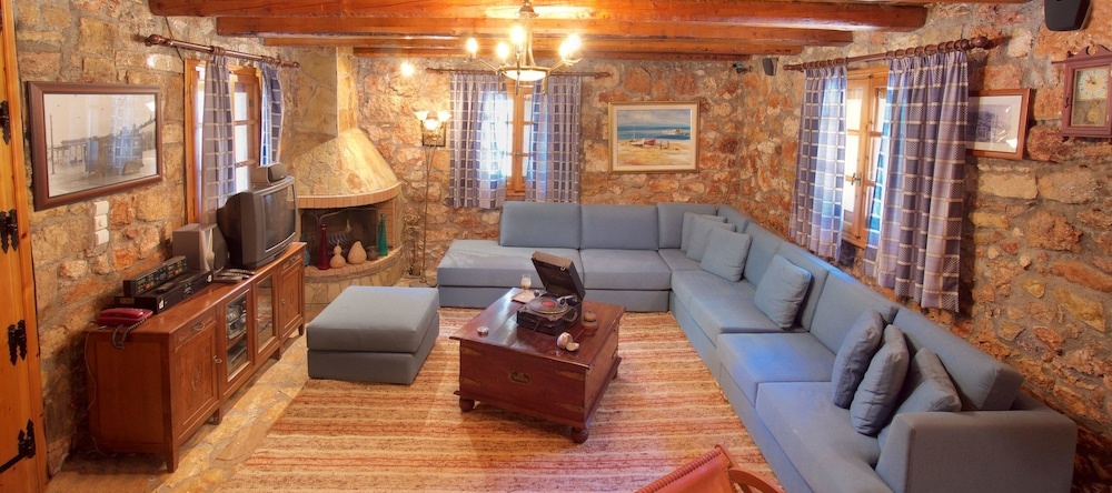 Kefalonian Luxury Villas, 瓦尔萨马塔 — 照片 1