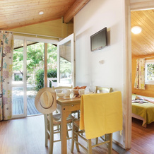 Pleasant chalet with covered terrace in beautiful surroundings, Carnoux-en-Provence — photo 4