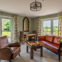 Self-contained Cosy one Bedroom Holiday Barn, Cowbridge — photo 3