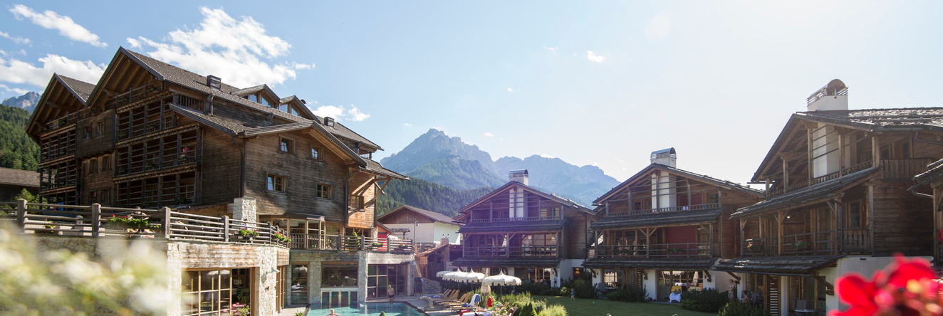 Post Alpina - Family Chalets Dolomites, 圣坎迪多 — 照片 1