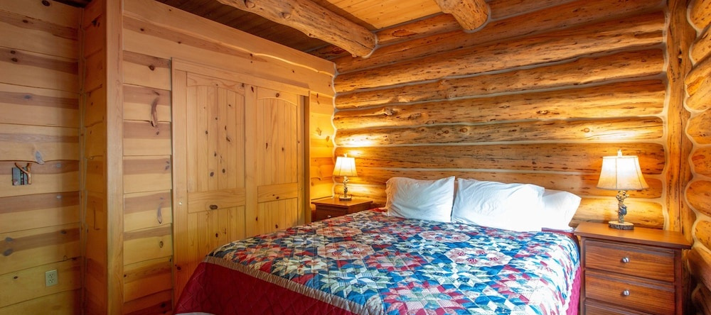 The Log Cabin 2 Bedroom Home By Redawning, Каскейд-Локс — фото 1