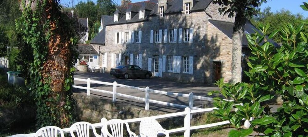 Camping du Manoir de Penn ar Ster, 拉福雷富埃南 — 照片 1