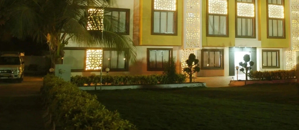 Safari Hotel & Resort, 索姆纳特 — 照片 1
