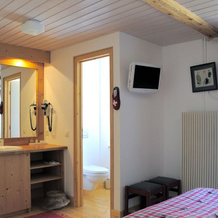 Hotel The Originals Boutique Hotel du Pillon, 莱迪亚布勒雷 — 照片 2