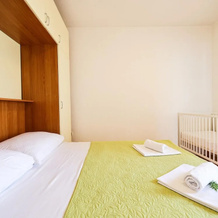 Spasious two Storey Holiday Home With Great Sea View Terrace, 亚塞尼采 — 照片 2