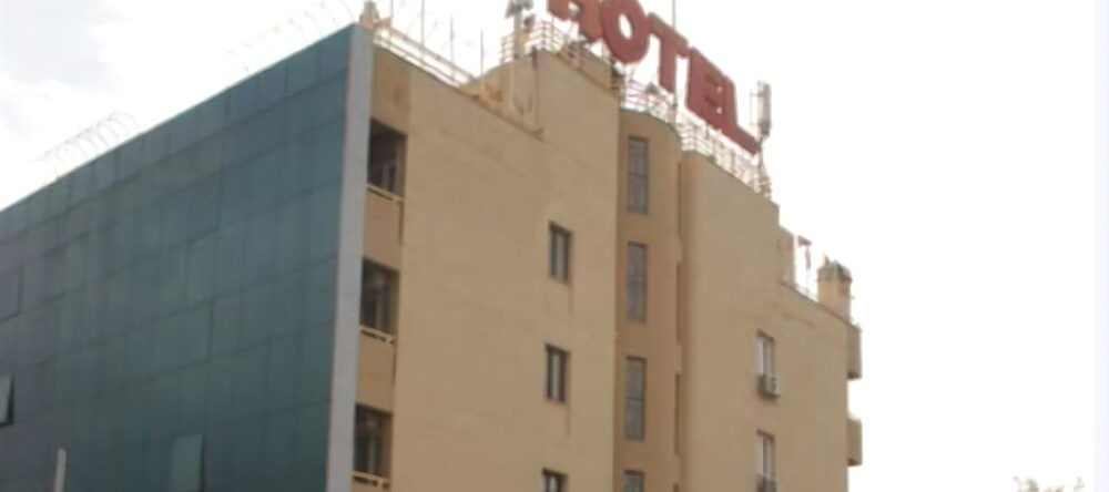 Karsiyaka Otel, Измир — фото 1