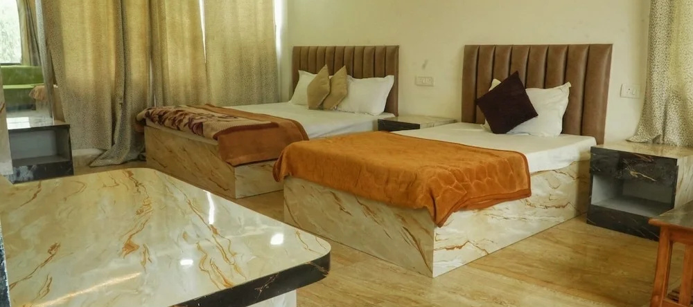 Hotel satyam, Jaunpur — photo 1