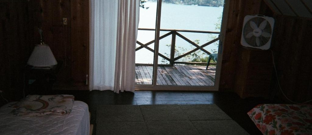 Cabin Deck House - Formidable Cabin In Laurel Island, Саут-Виндзор — фото 1
